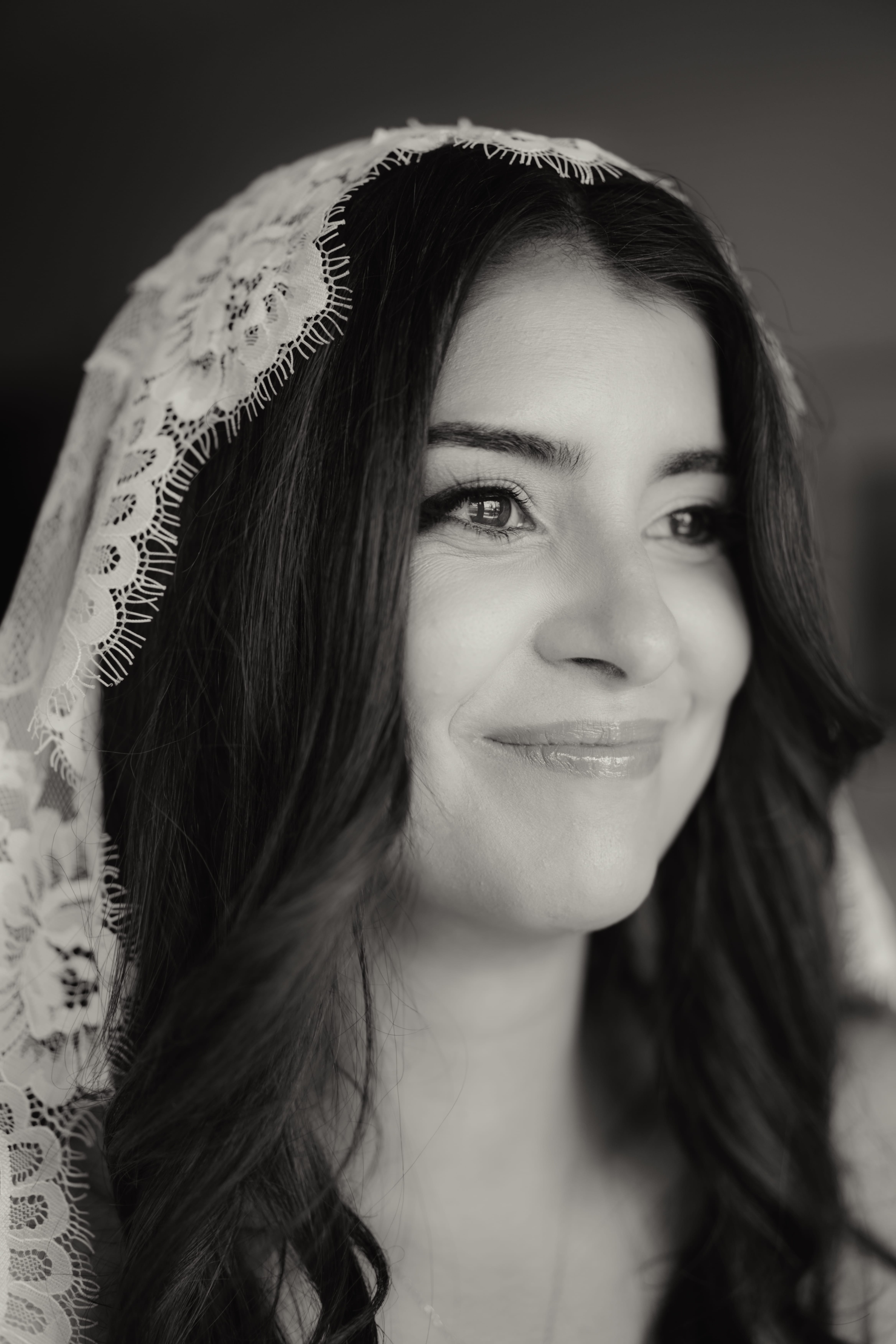 Black and white bride mantilla veil closeup