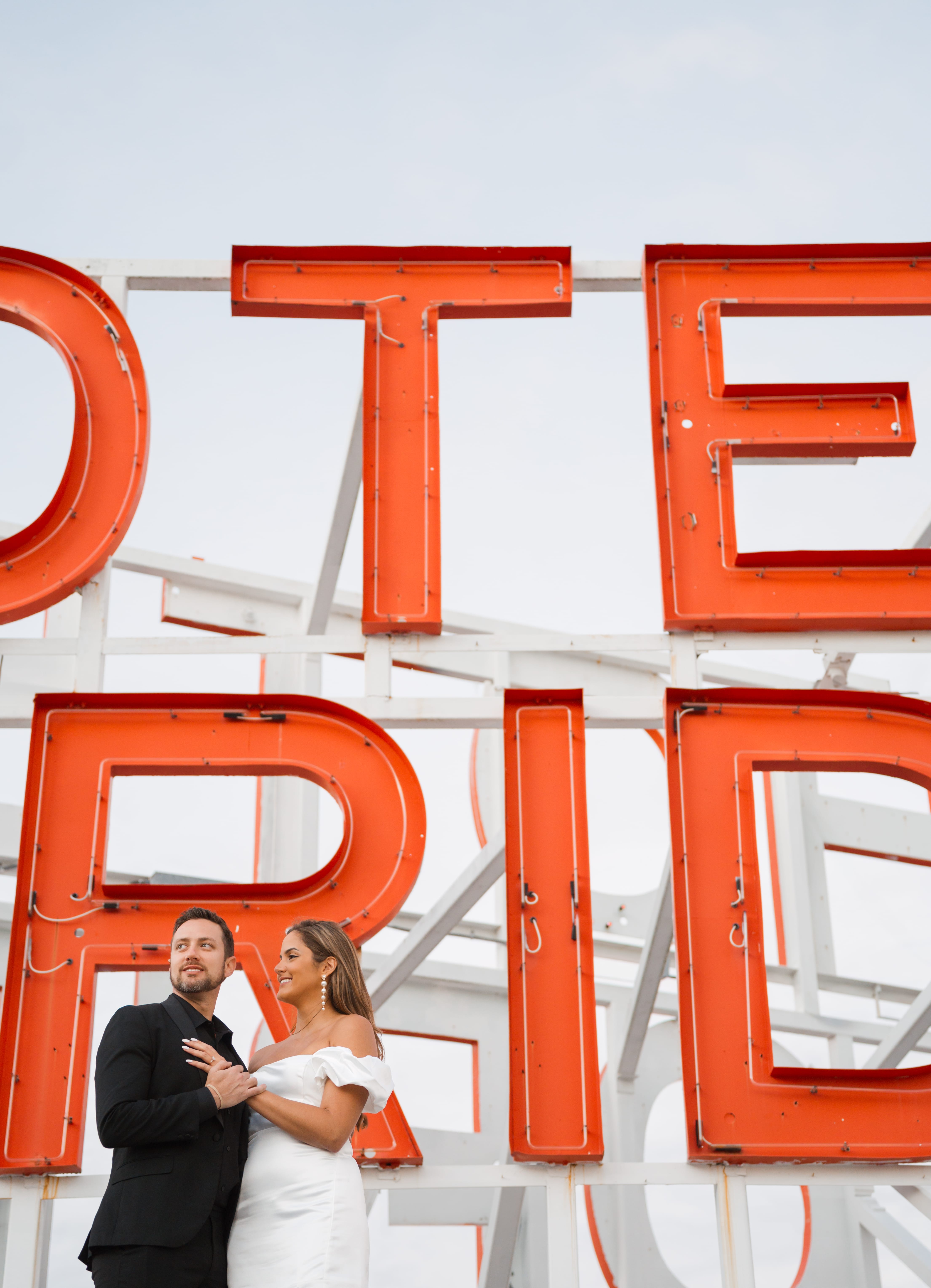 Couple kiss vintage neon letters tampa